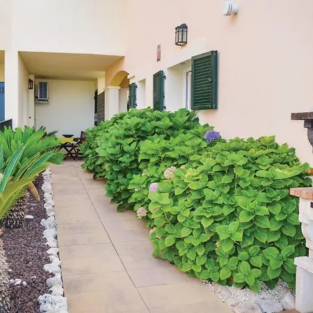 3 Bedroom Nice In *